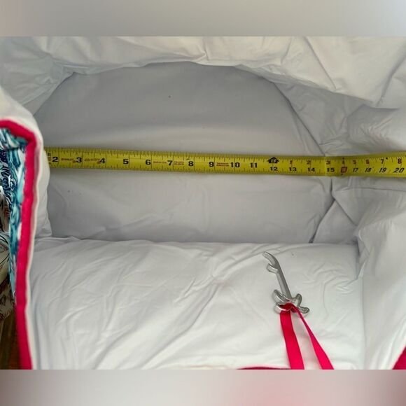 Margaritaville Cooler bag with bottle opener EUC - Picture 9 of 9